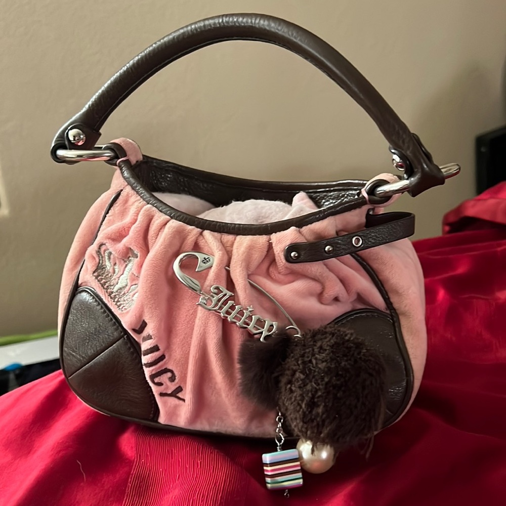 Juicy Couture 80% cotton 20% polyester